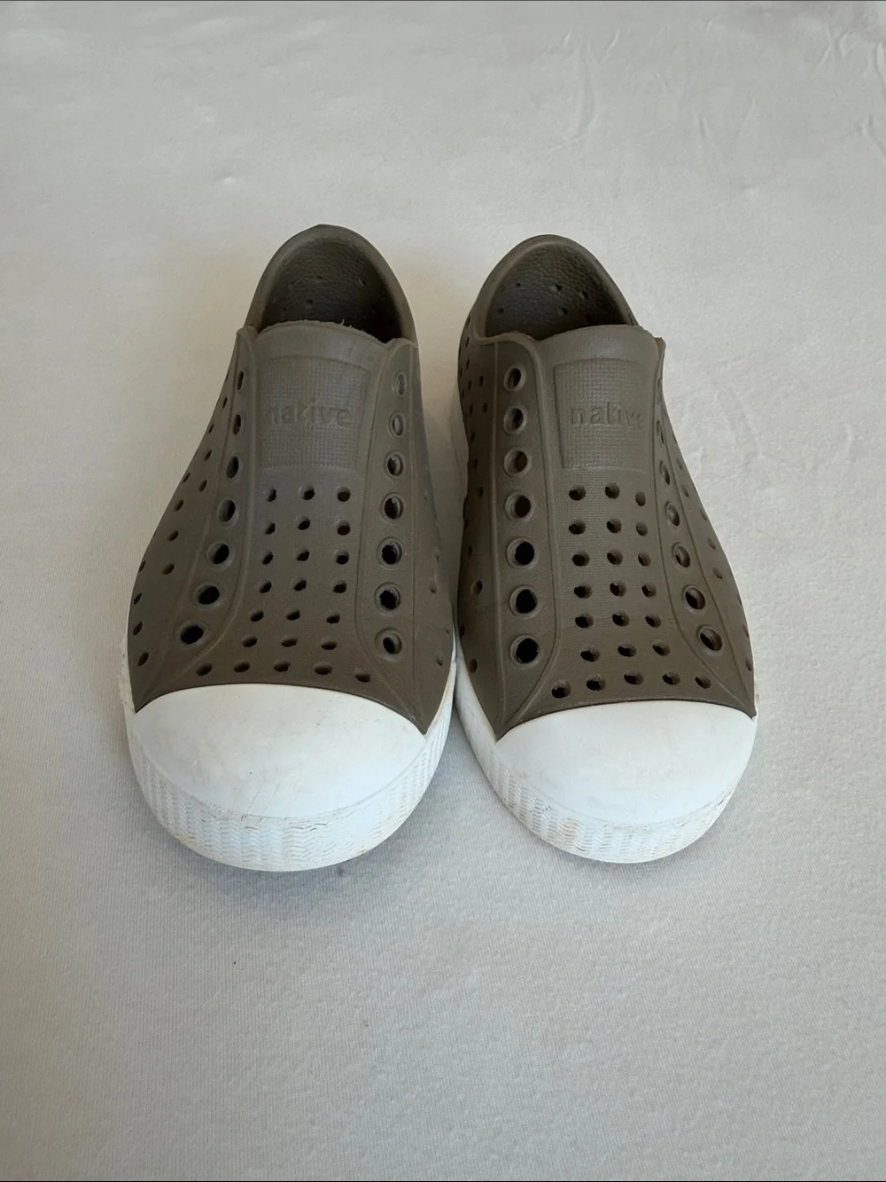 Native Shoes Kids Slip-On Water-Friendly Shoes Size 10/c10